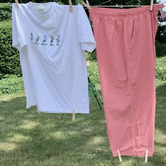 🎁 NEW 2PC CAPRI & TEE - EASY WEAR - - Picture 1 of 3
